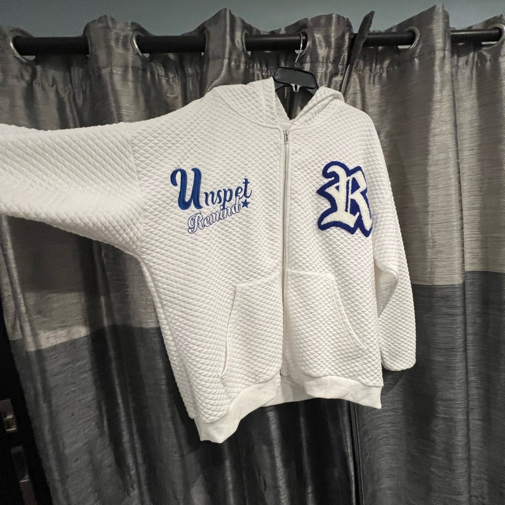 Super made brand sweater large runs big never worn